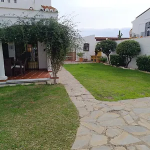 https://chalet-junto-al-mar-con-jardn-privado.1costadelsol.com
